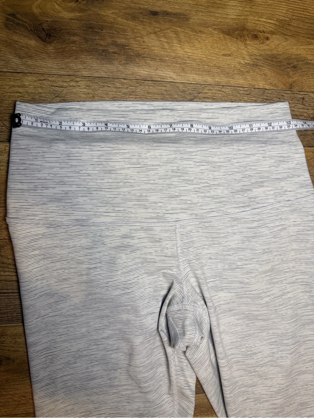 Lululemon Align Crop Leggings Scalloped Wave Hem Size 6